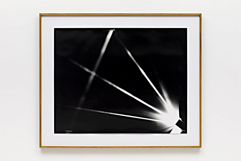 "Light photogram IV", 2016, impressão em prata sobre papel de fibra 100 x 120 cm